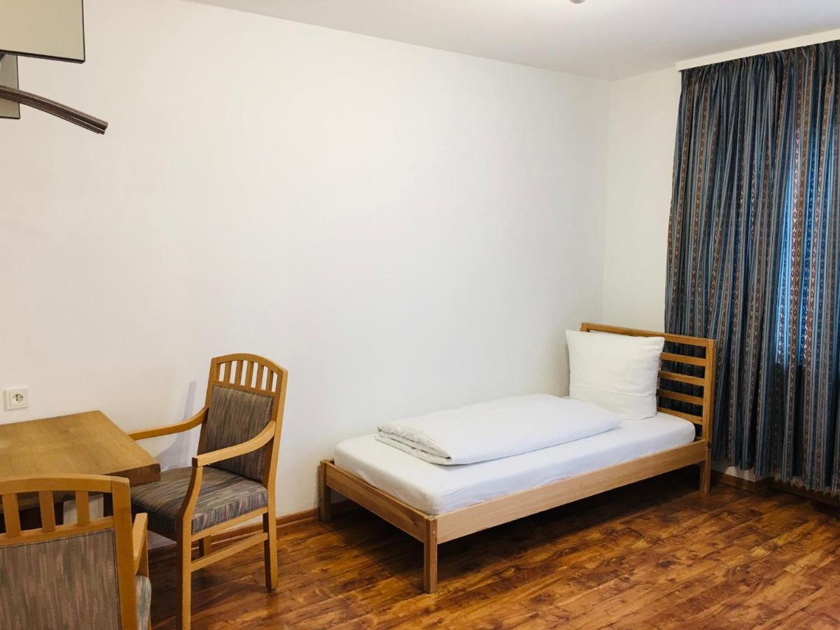 Apartamente Pfullingen Eksteriør bilde